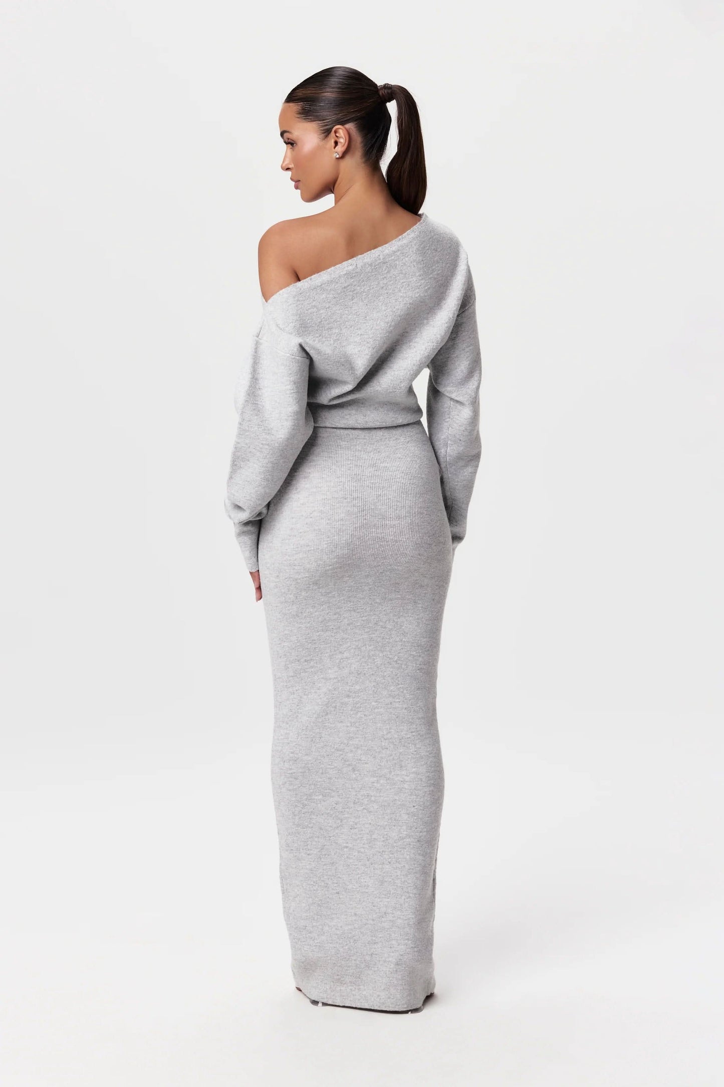 EffortlessMuse™ Off-Shoulder Maxi Dress