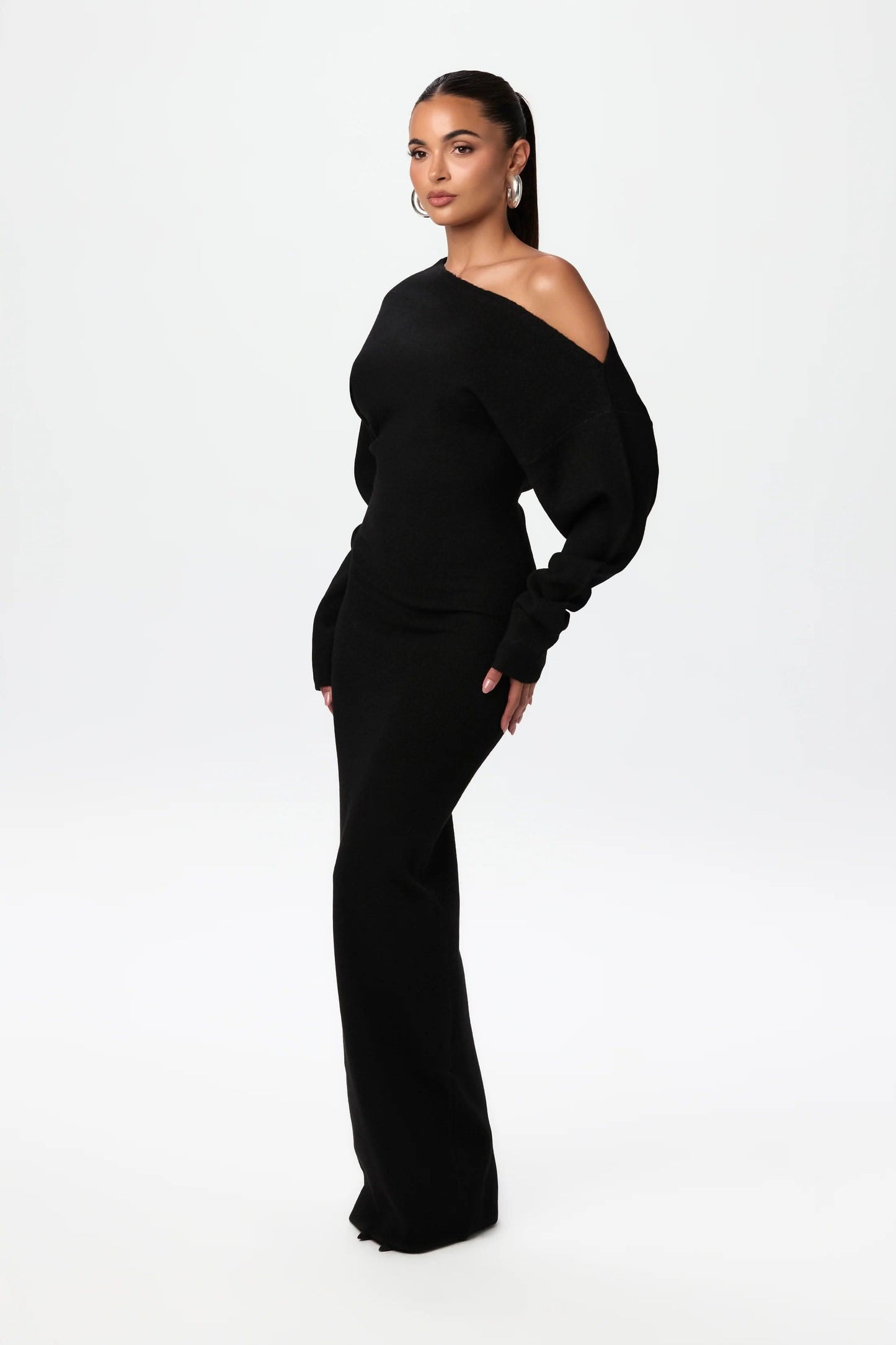 EffortlessMuse™ Off-Shoulder Maxi Dress